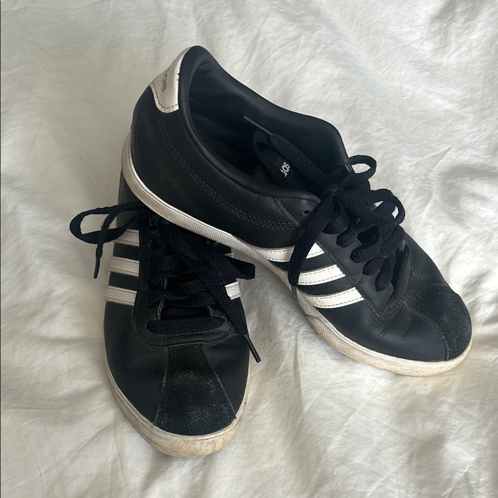Women’s Adidas Black and White Sneakers - Size 8